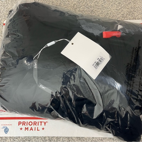 Mac Duggal 20412 Ruffled One Shoulder High Low Tulle Gown Size 4 NWT Black - Picture 13 of 13